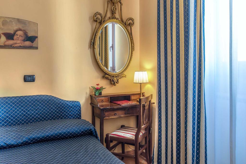 Caracciolo Hotell 3*