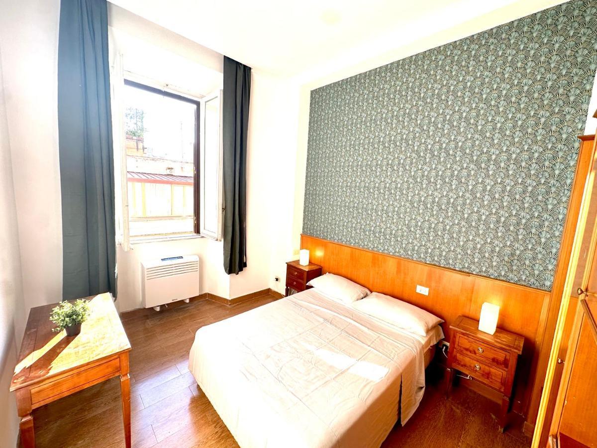 Acomodação com café da manhã  Trevi Romantic Alcova *