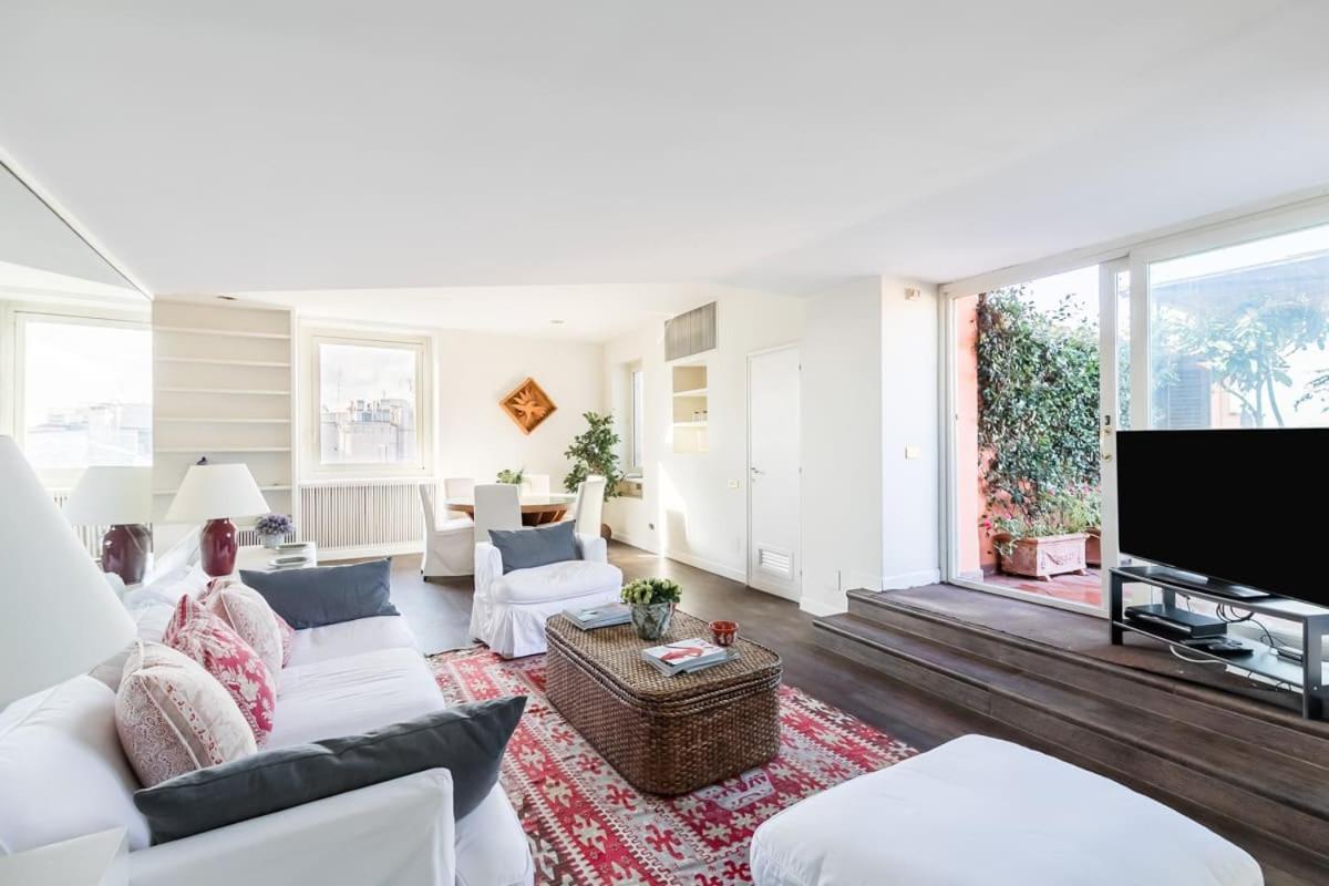 Pantheon Large Terrace Penthouse Roma