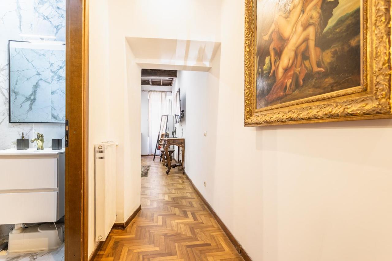 Sacra Mysteria Vatican Apartment Rome