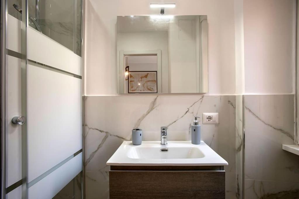 Appartamento Moderno Tuscolana 2 Bdr And Living Metro A *