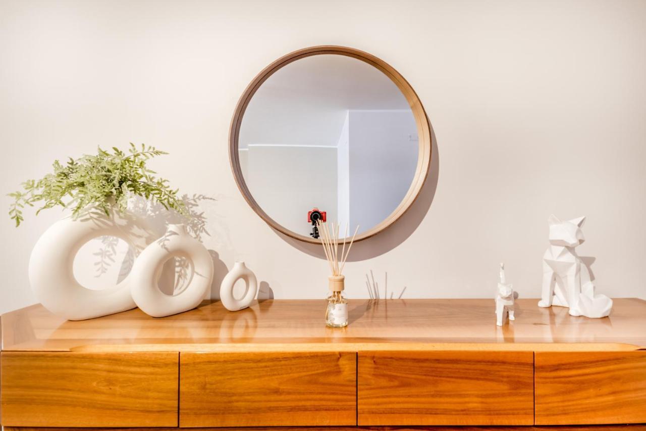 Bbhome Penthouse Bright And Elegant Metro Conca D'oro Apartment *