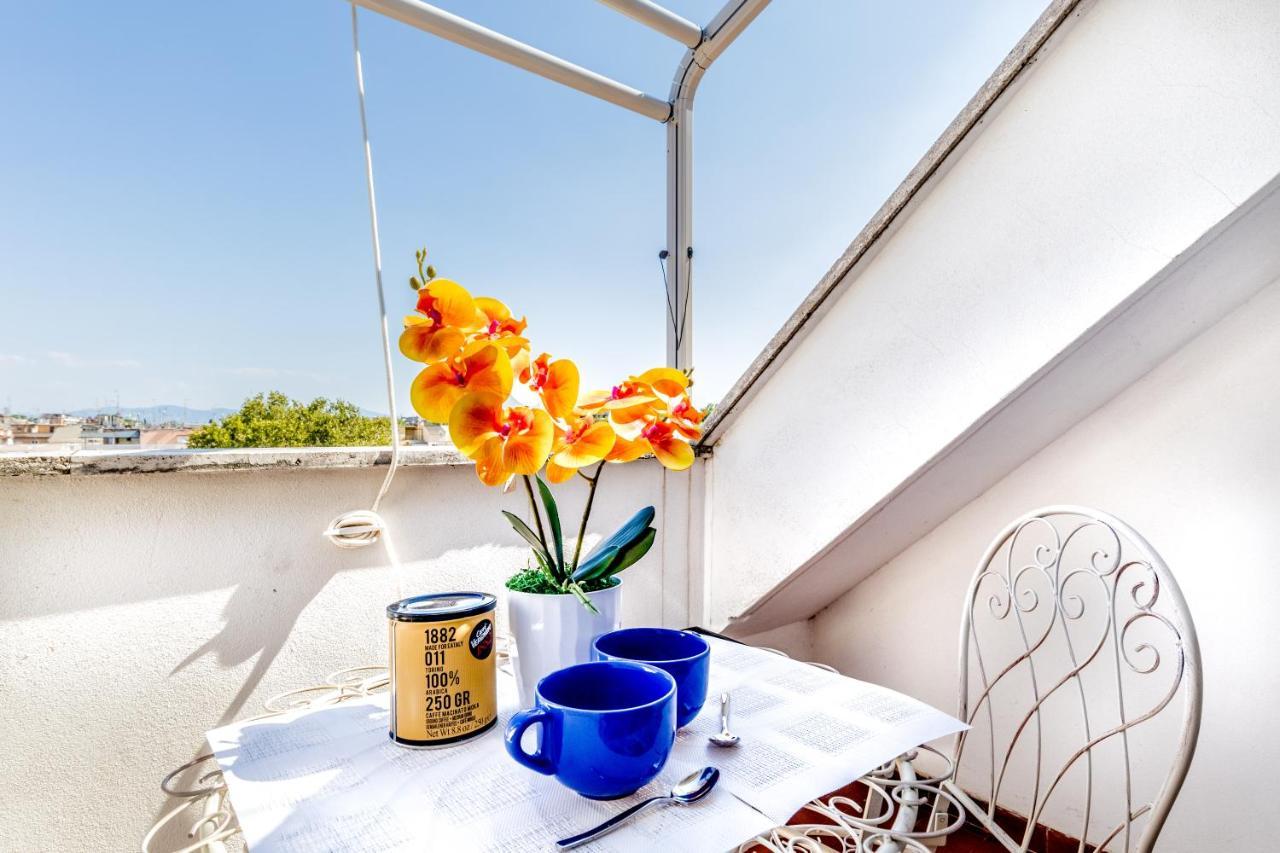 Bbhome Penthouse Bright And Elegant Metro Conca D'oro Apartment *
