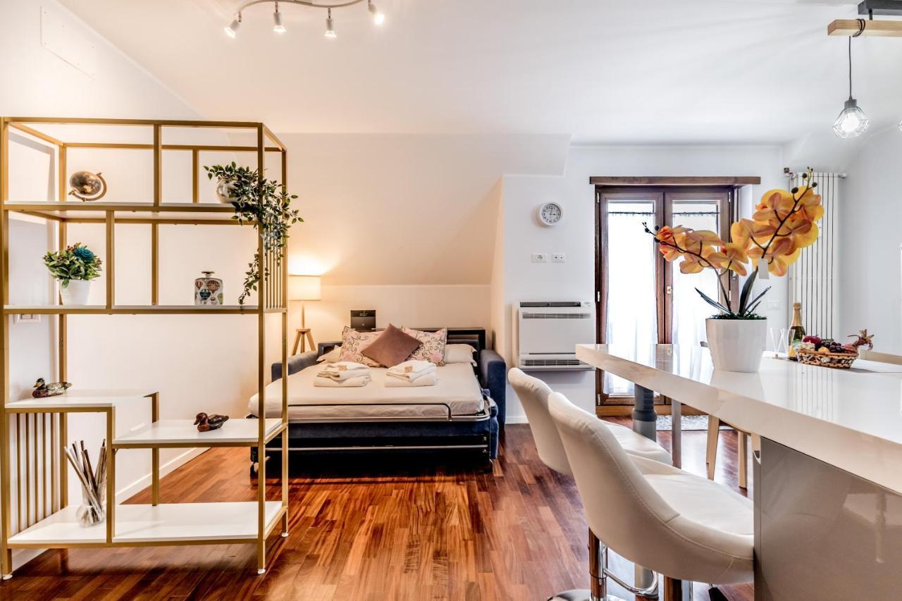 Bbhome Penthouse Bright And Elegant Metro Conca D'oro Apartment