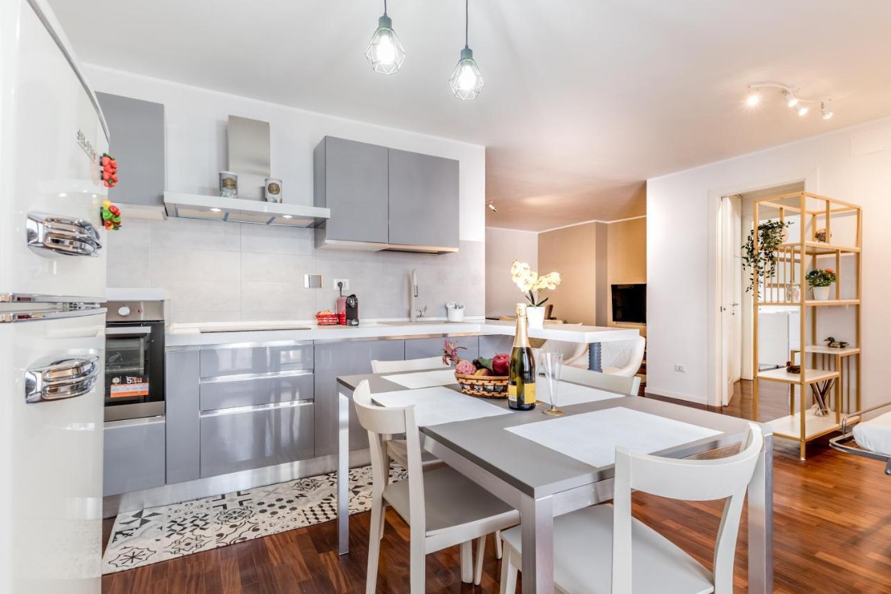 Bbhome Penthouse Bright And Elegant Metro Conca D'oro Rome