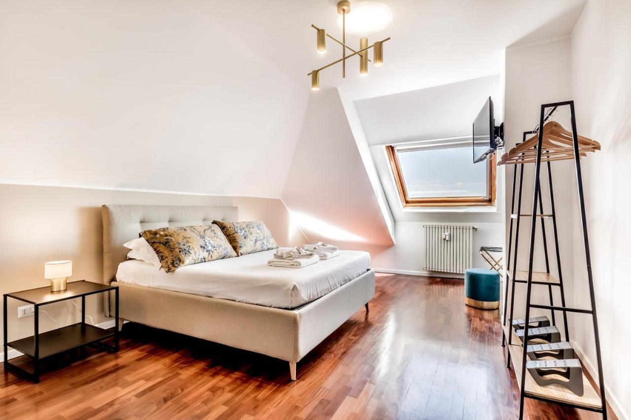 Bbhome Penthouse Bright And Elegant Metro Conca D'oro Apartment *