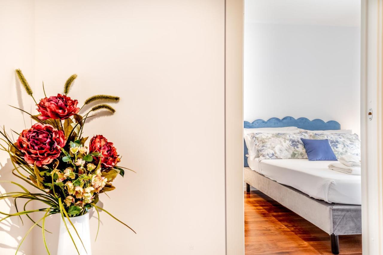 Bbhome Penthouse Bright And Elegant Metro Conca D'oro Apartment *