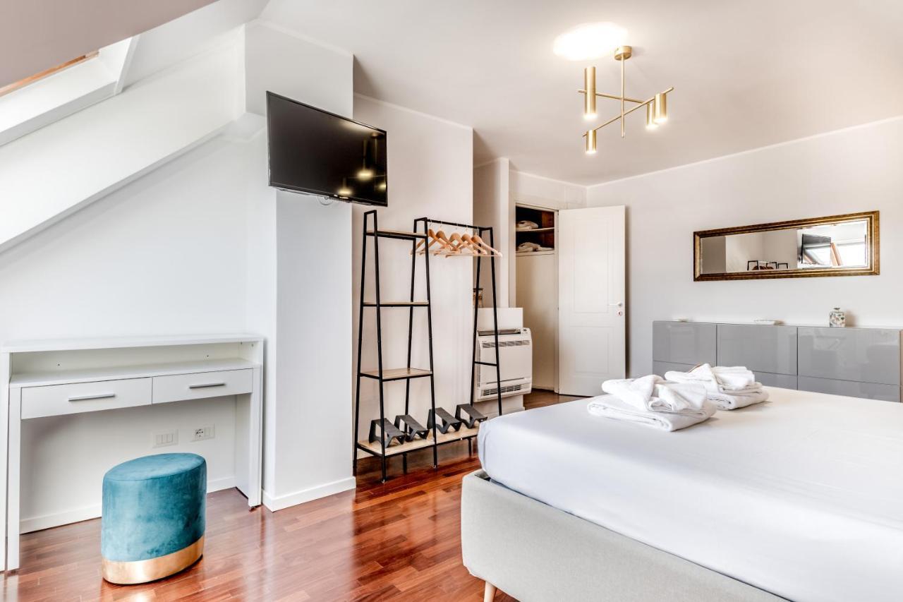 Bbhome Penthouse Bright And Elegant Metro Conca D'oro Apartment *