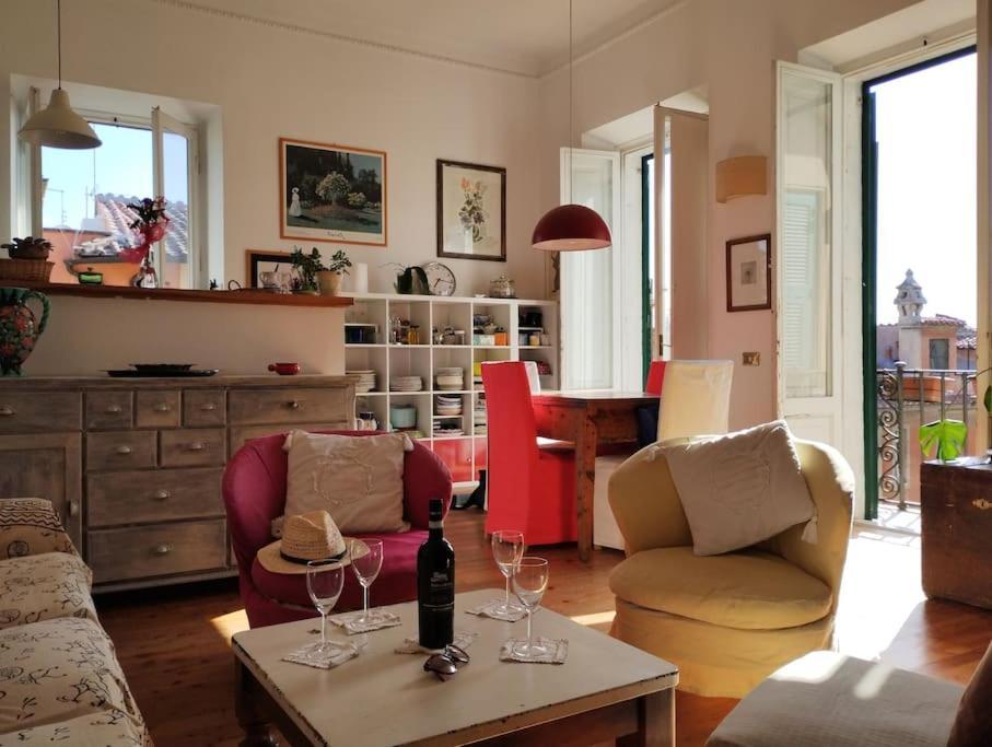 Apartamento Dimora Torlonia - Elegance & Light In *