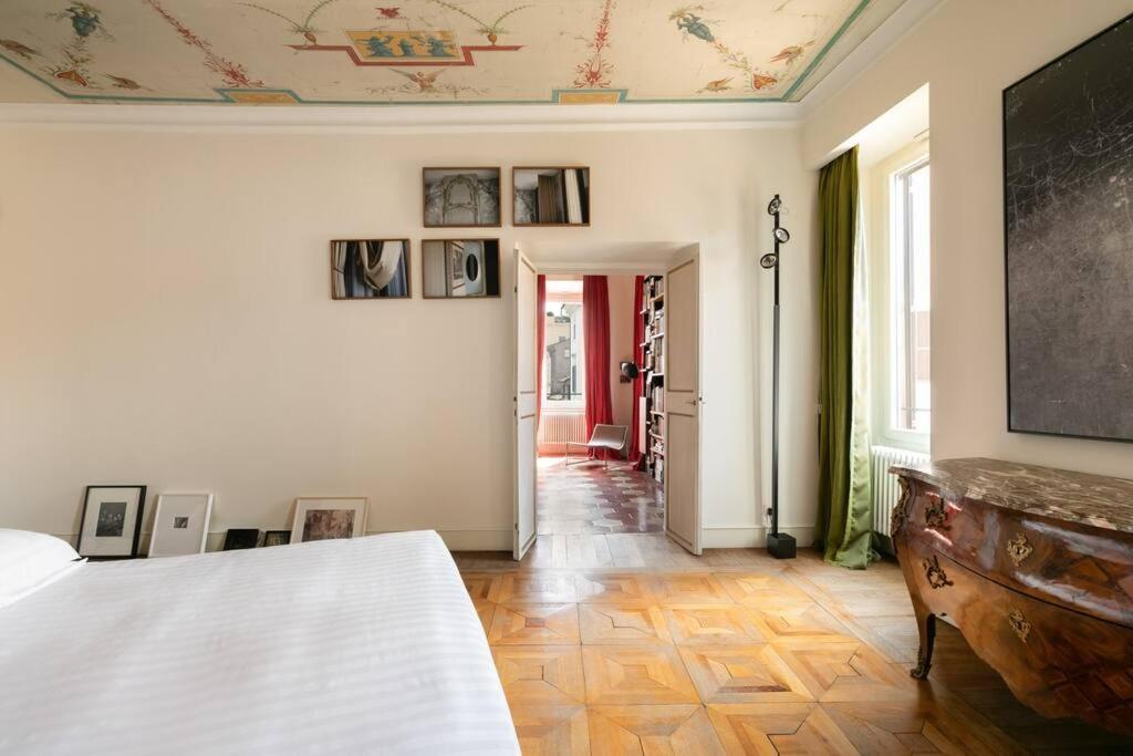 Casa Arte, A Burghesius Rome