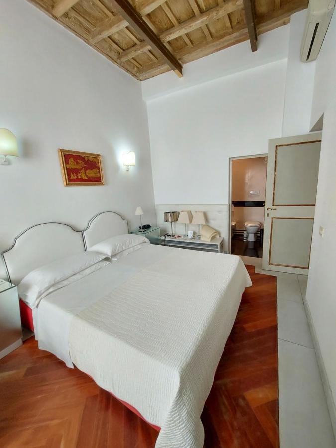 Residenza Al Corso Bed & Breakfast 3*
