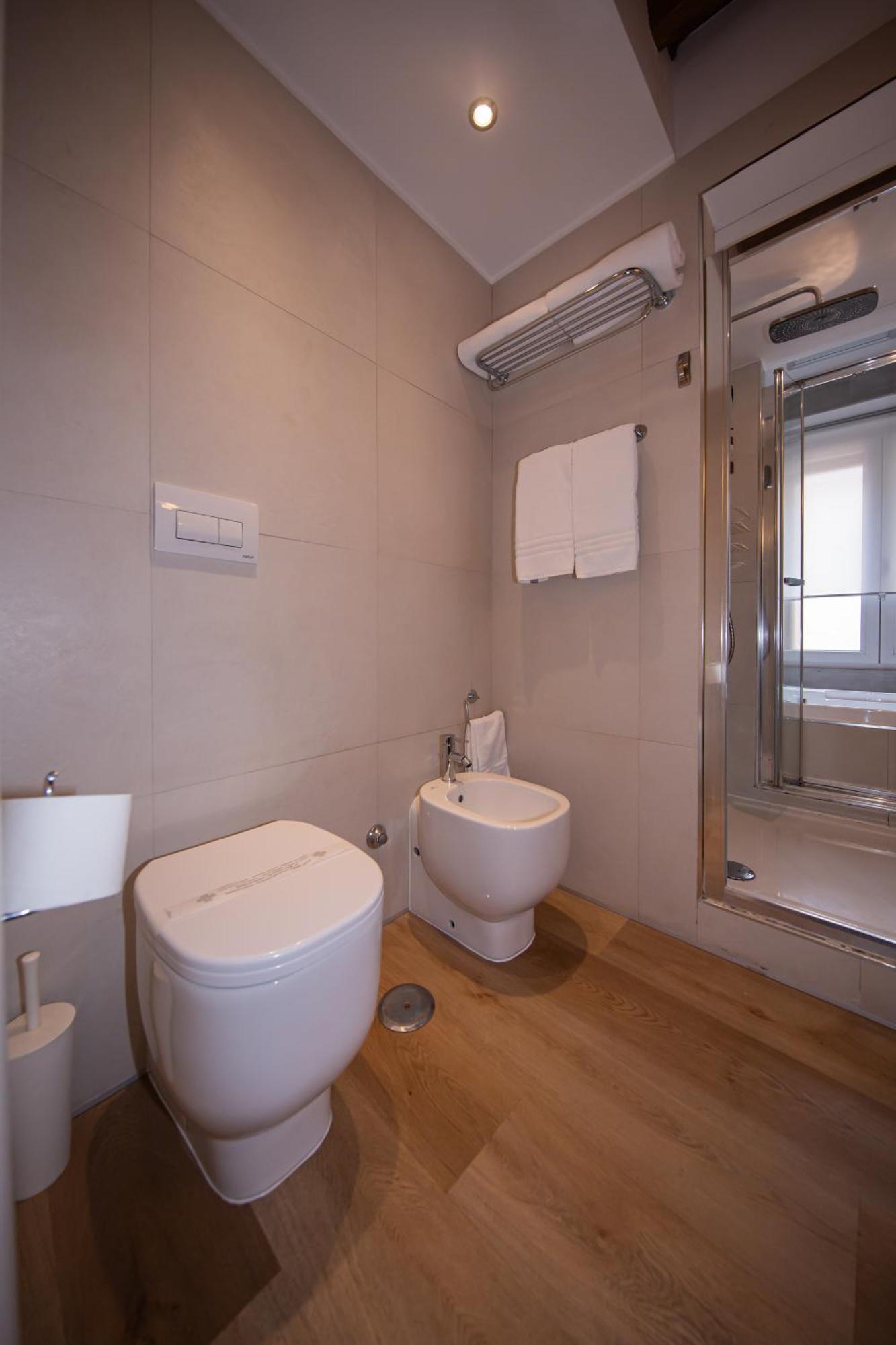 Town House Spagna- Luxury With Jacuzzi Bath Pensión