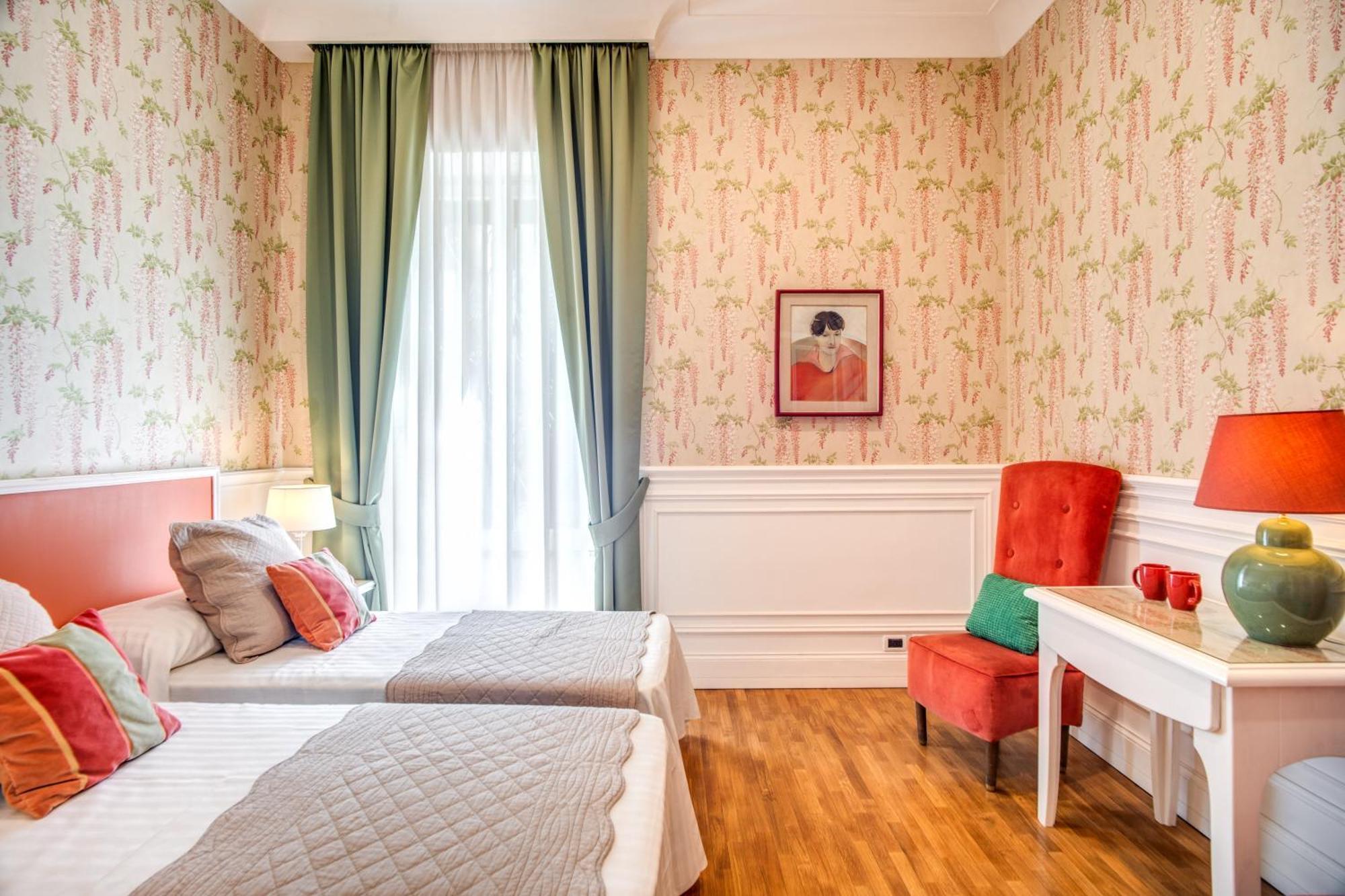Mangili Garden Hotell 3*