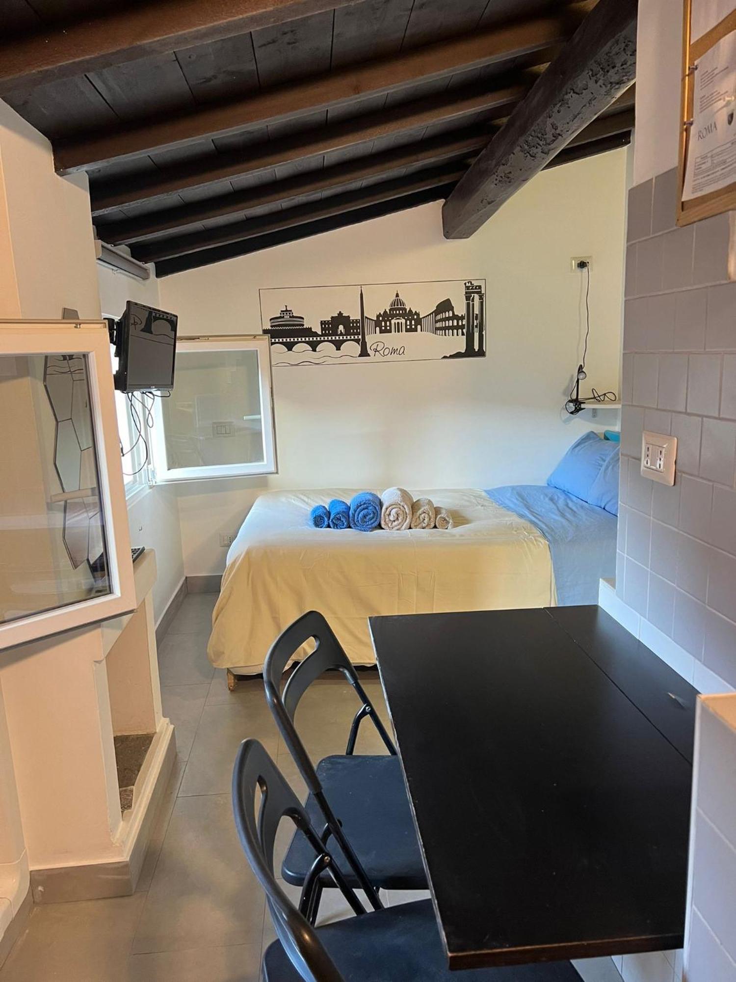 Monolocale Trastevere Locato Per Finalita Turistiche Leilighet