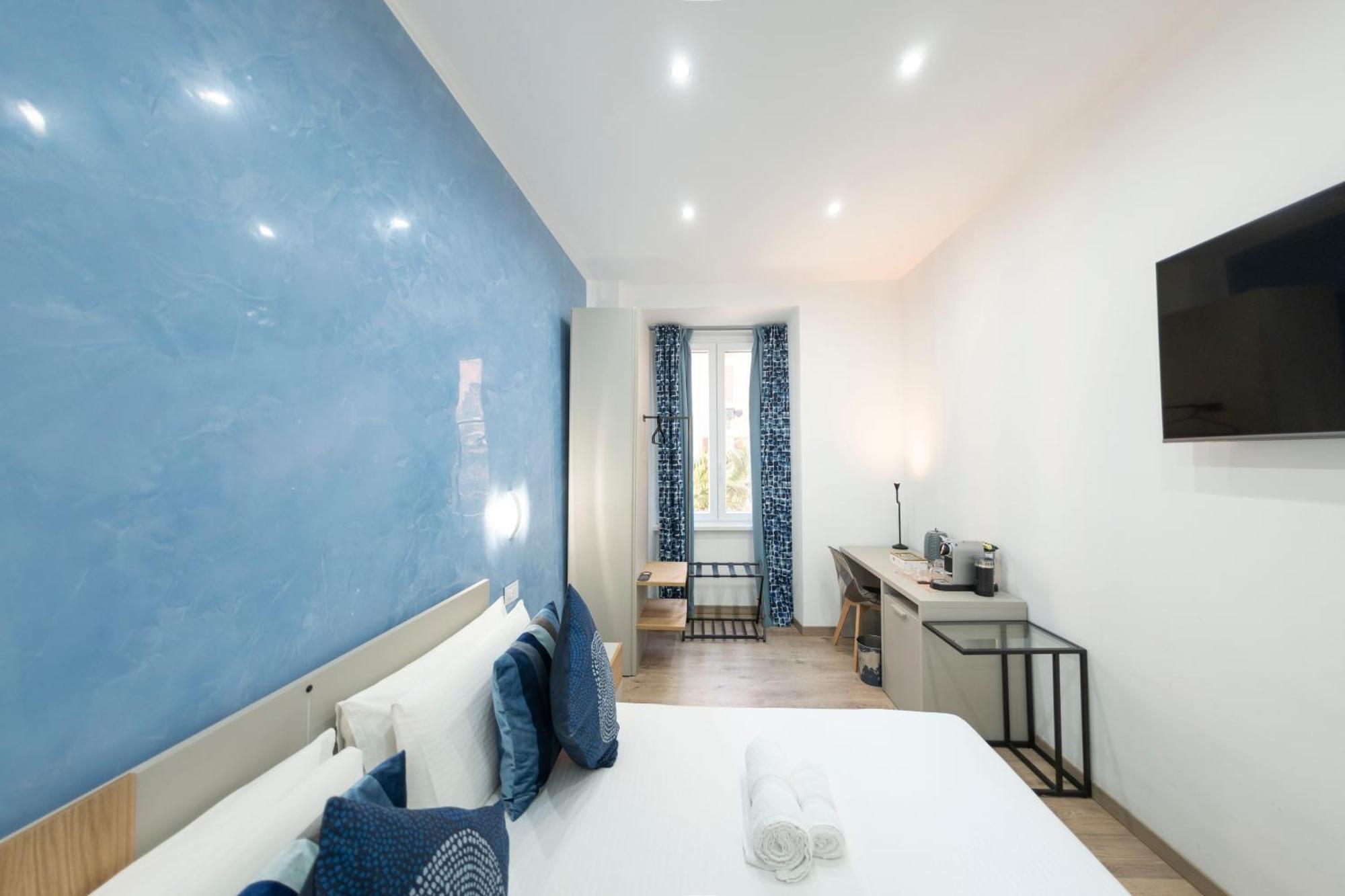 Catone Luxury Rom