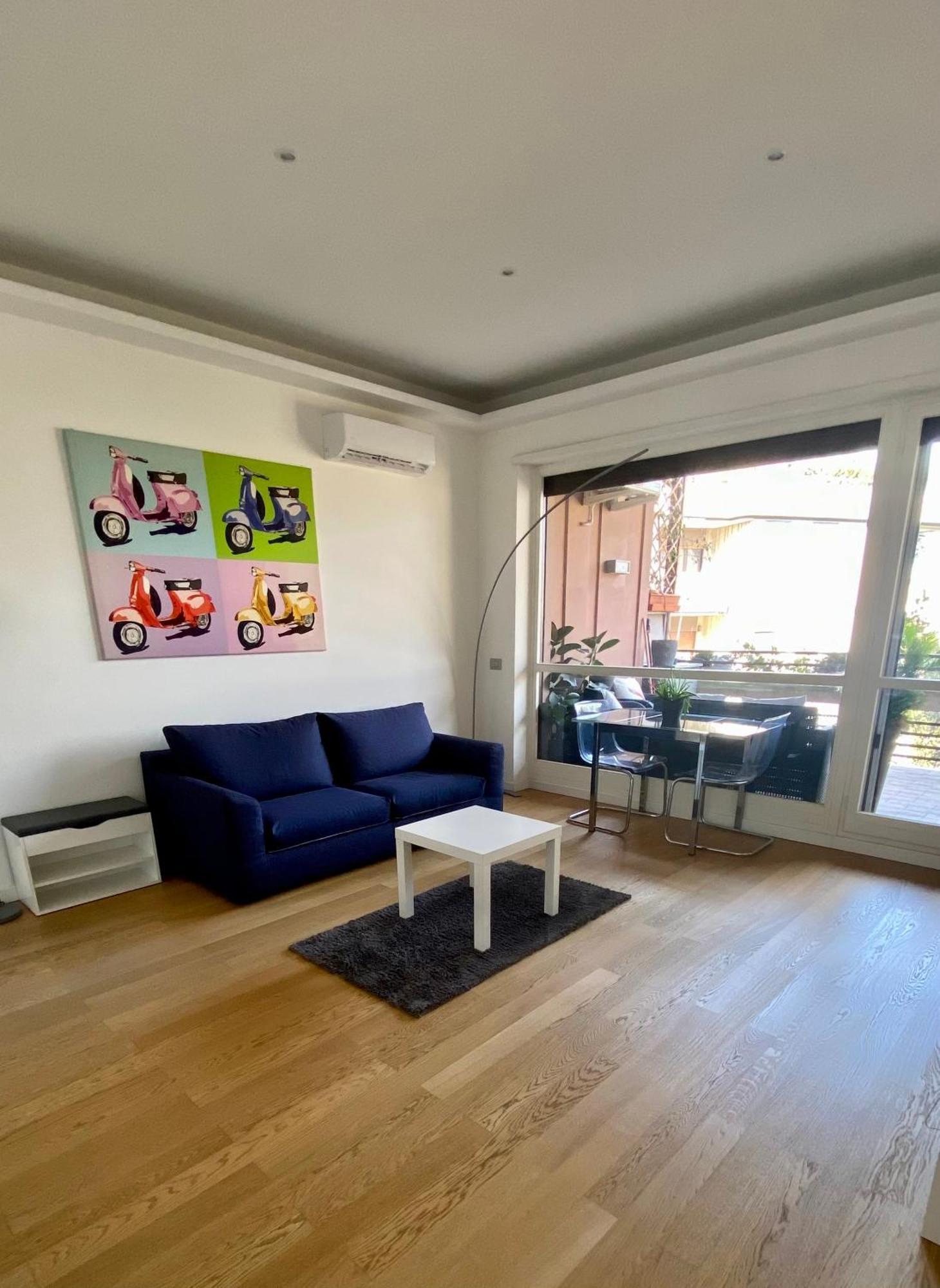Moderno Bilocale Con Terrazzo Apartamento