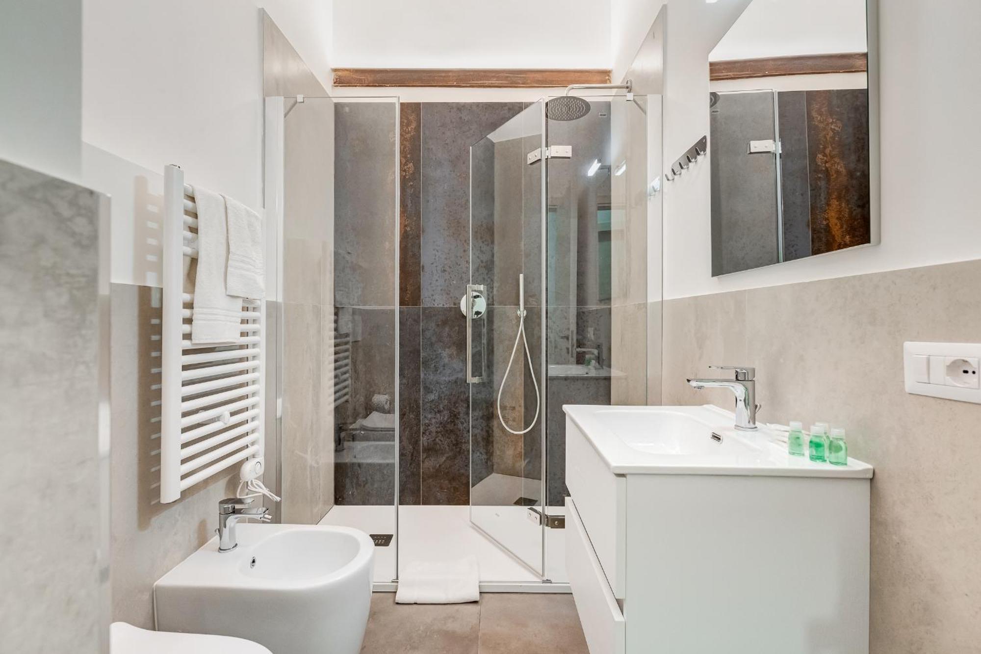 Apartment Inner House 3 *