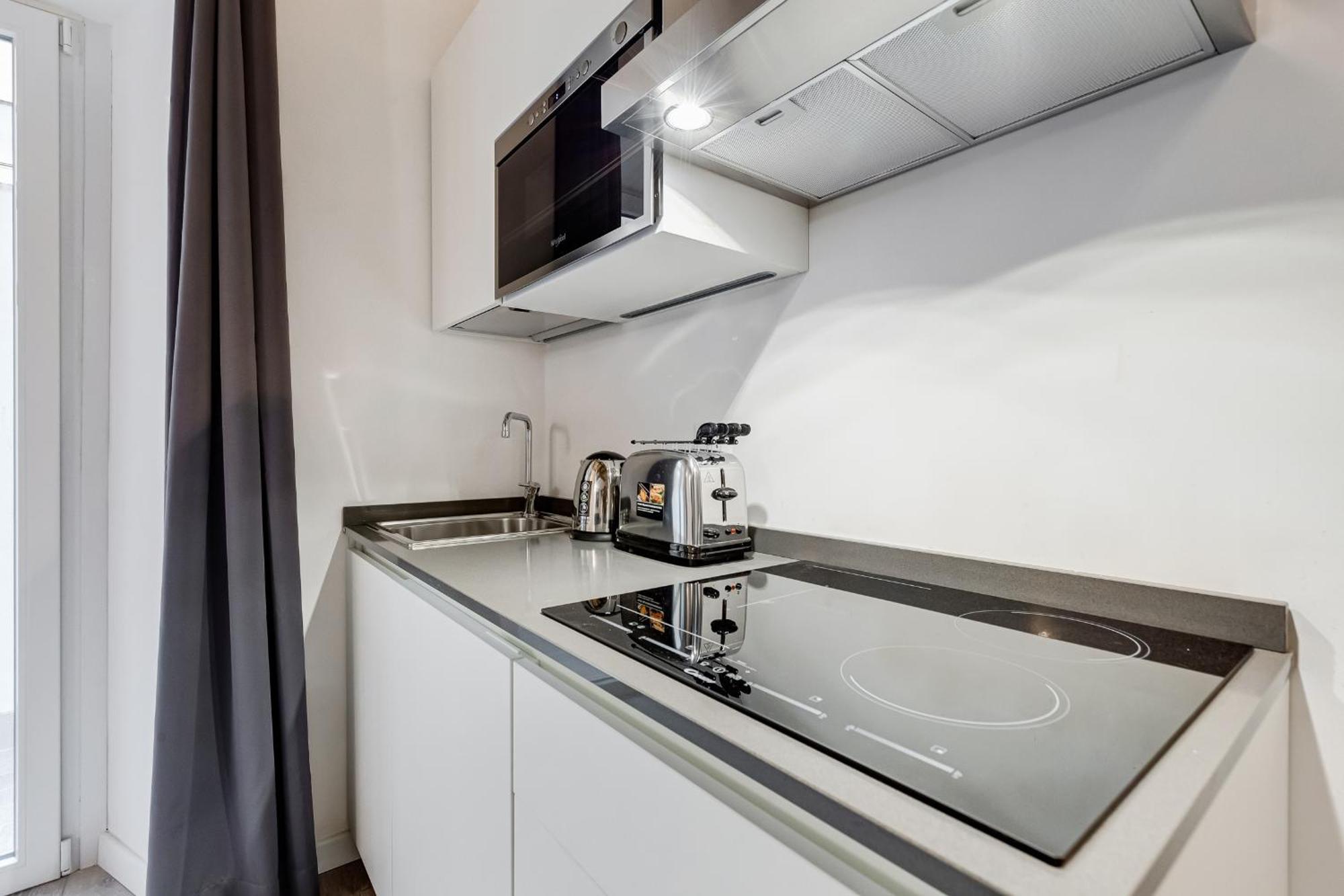 Apartment Inner House 3 *
