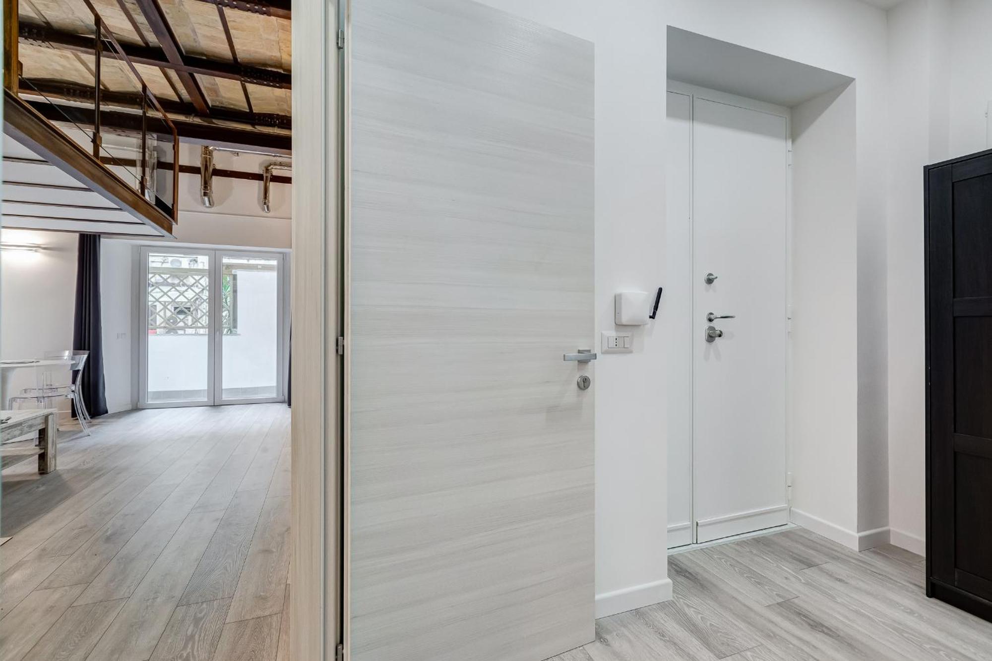 Apartment Inner House 3 *