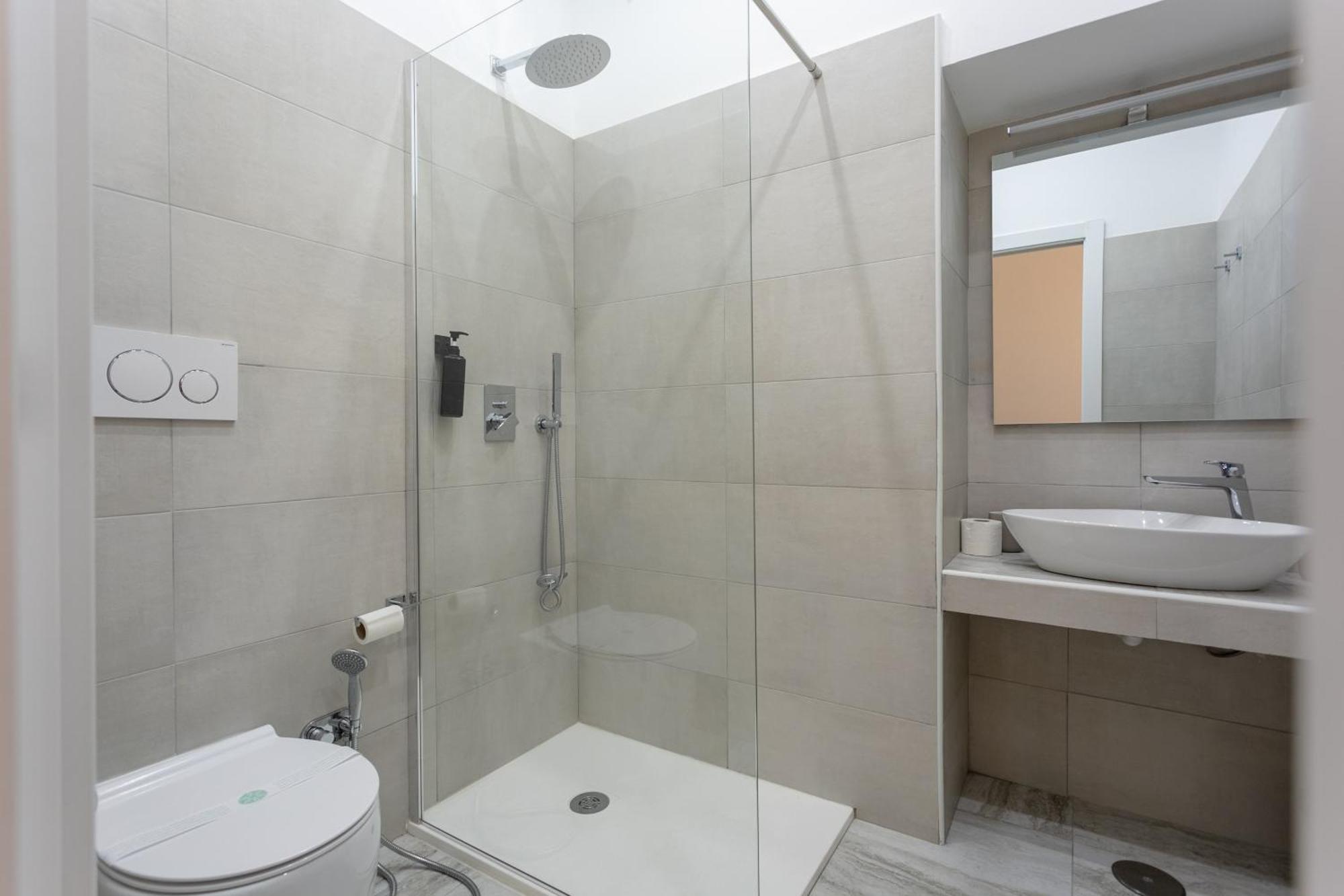 Apartamento 5 Bdrms *