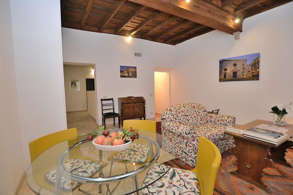 Apartment Casepier Minerva Rom