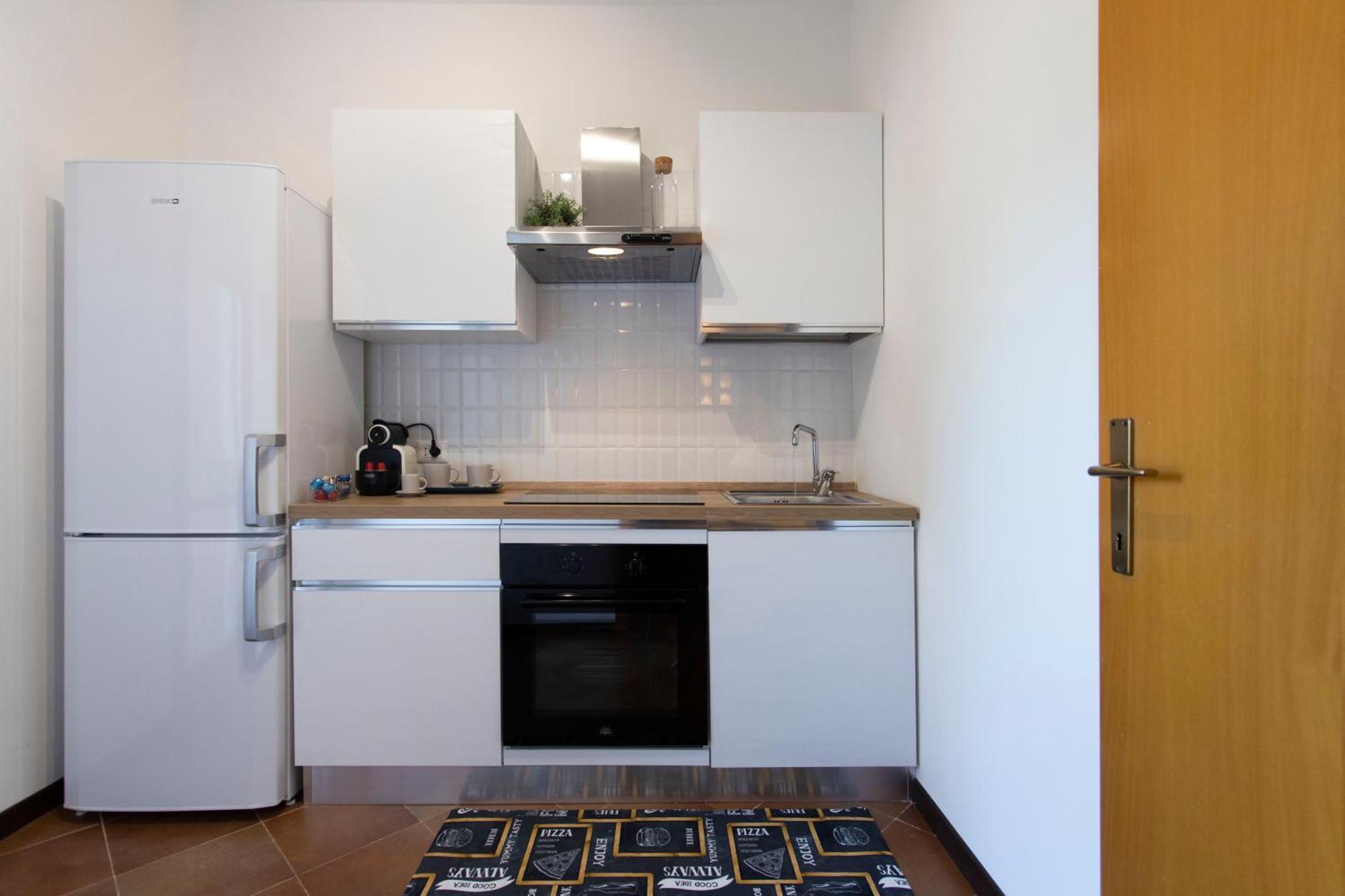 Emilia - Elegant And Modern Apartamento