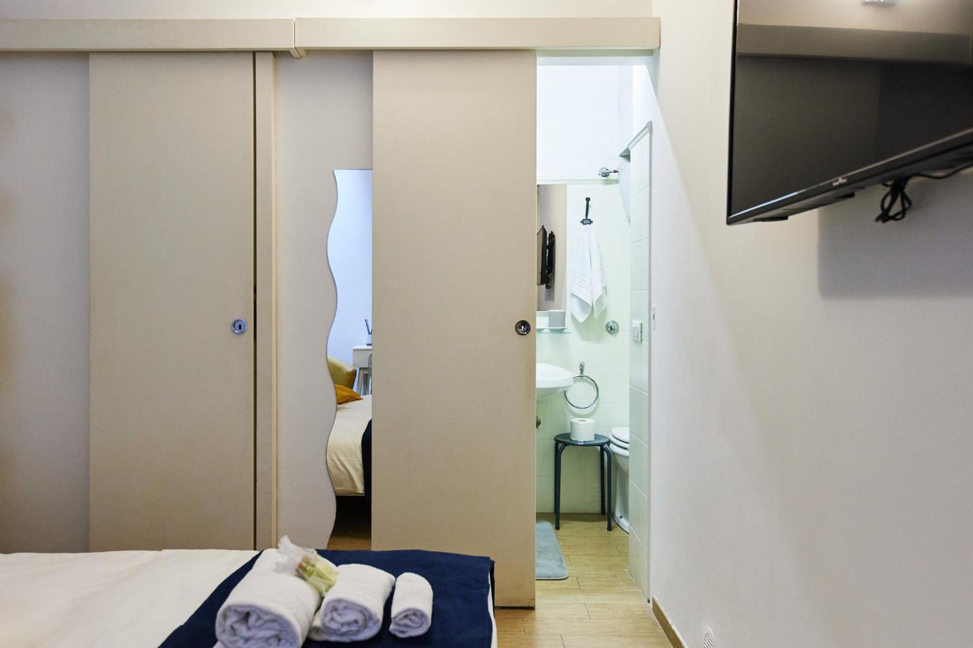 Iflat Wonderful In Monti Apartamento