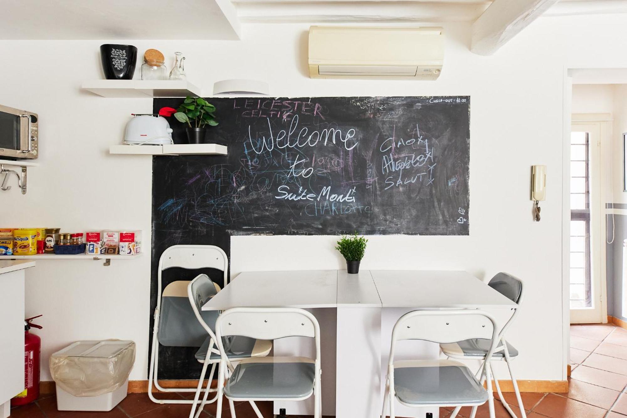 Iflat Wonderful In Monti Apartamento