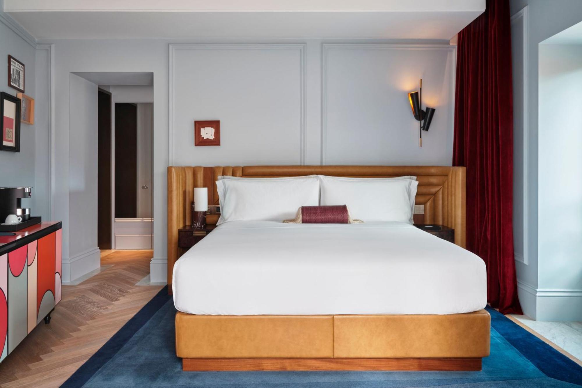 Hotel W