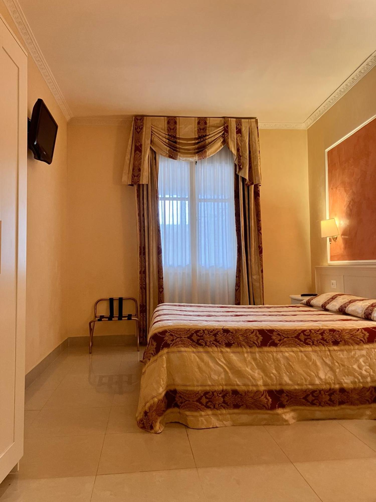 Erdarelli Hotel