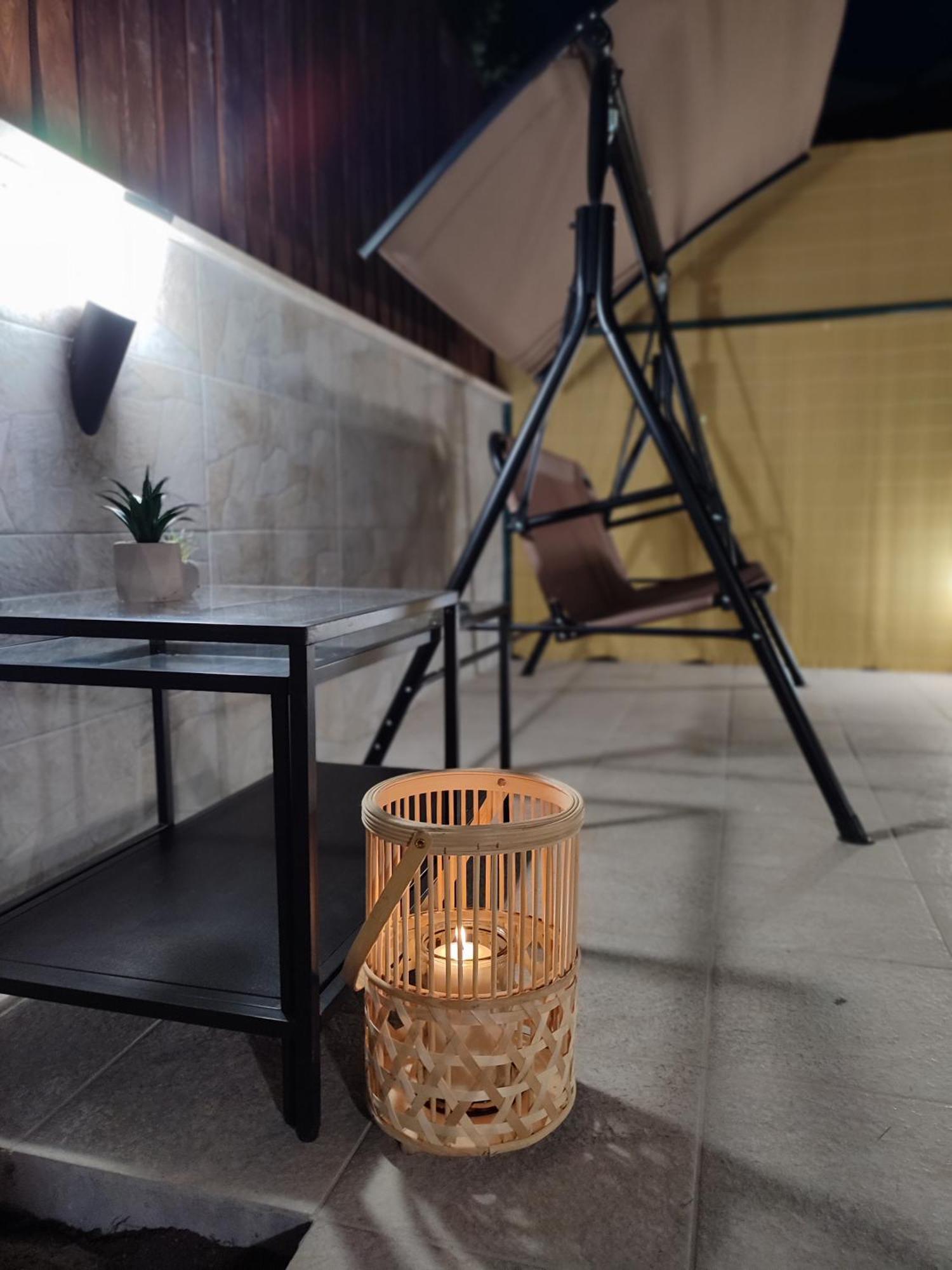 Leilighet Agli Acquedotti, Con Giardino Privato