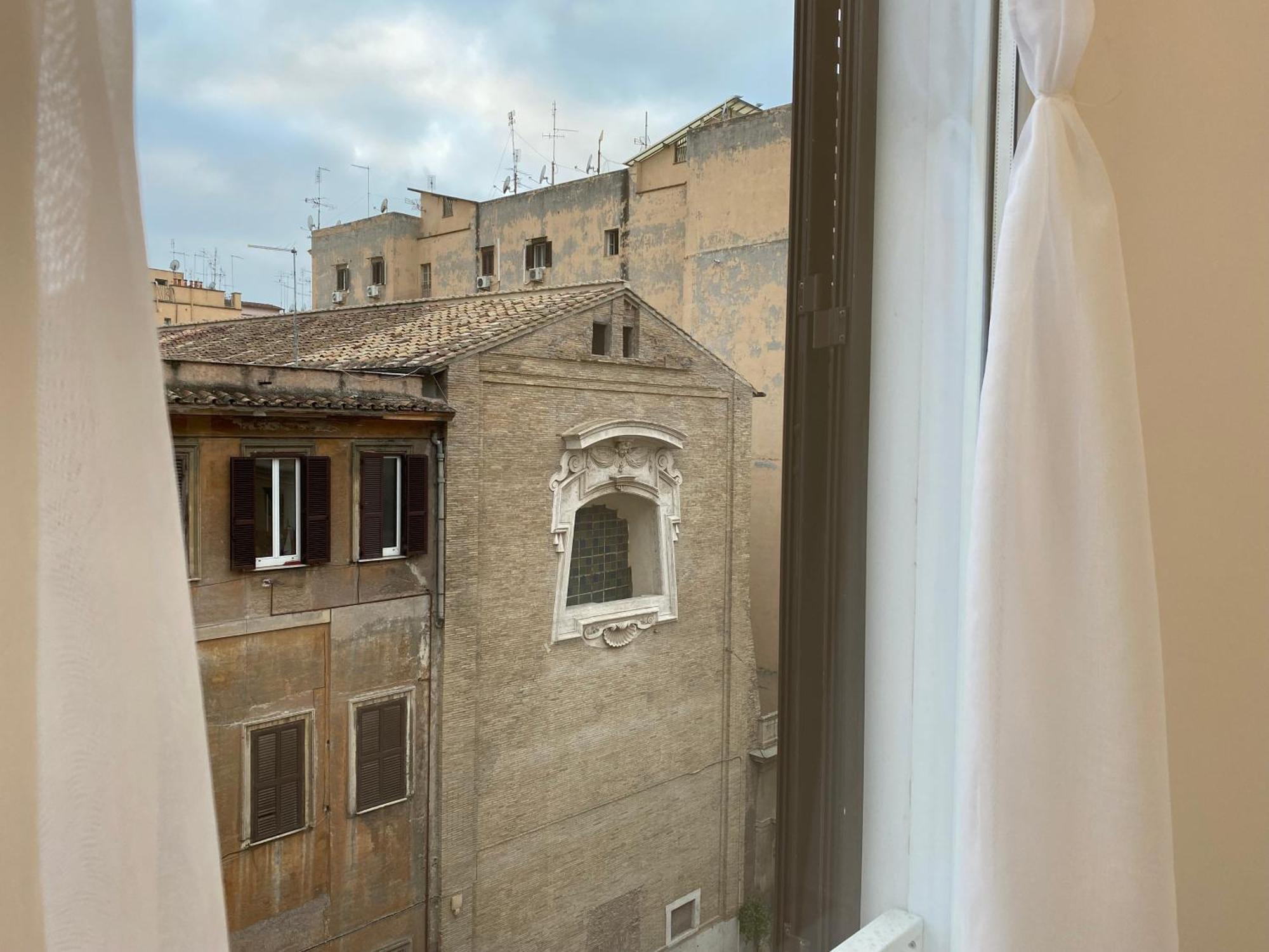 Belltower Elegans Roma