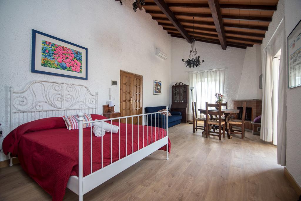 Acomodação com café da manhã  Degli Oleandri Bnb 2*
