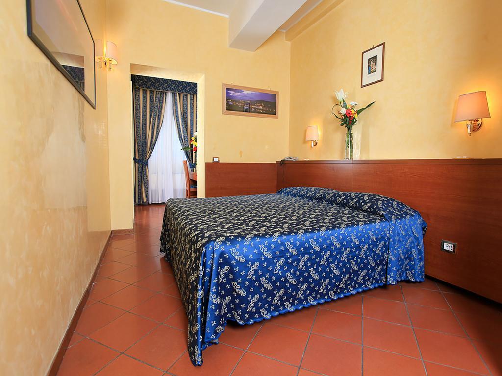 Casa Di Santa Francesca Romana A Ponte Rotto Affittacamere