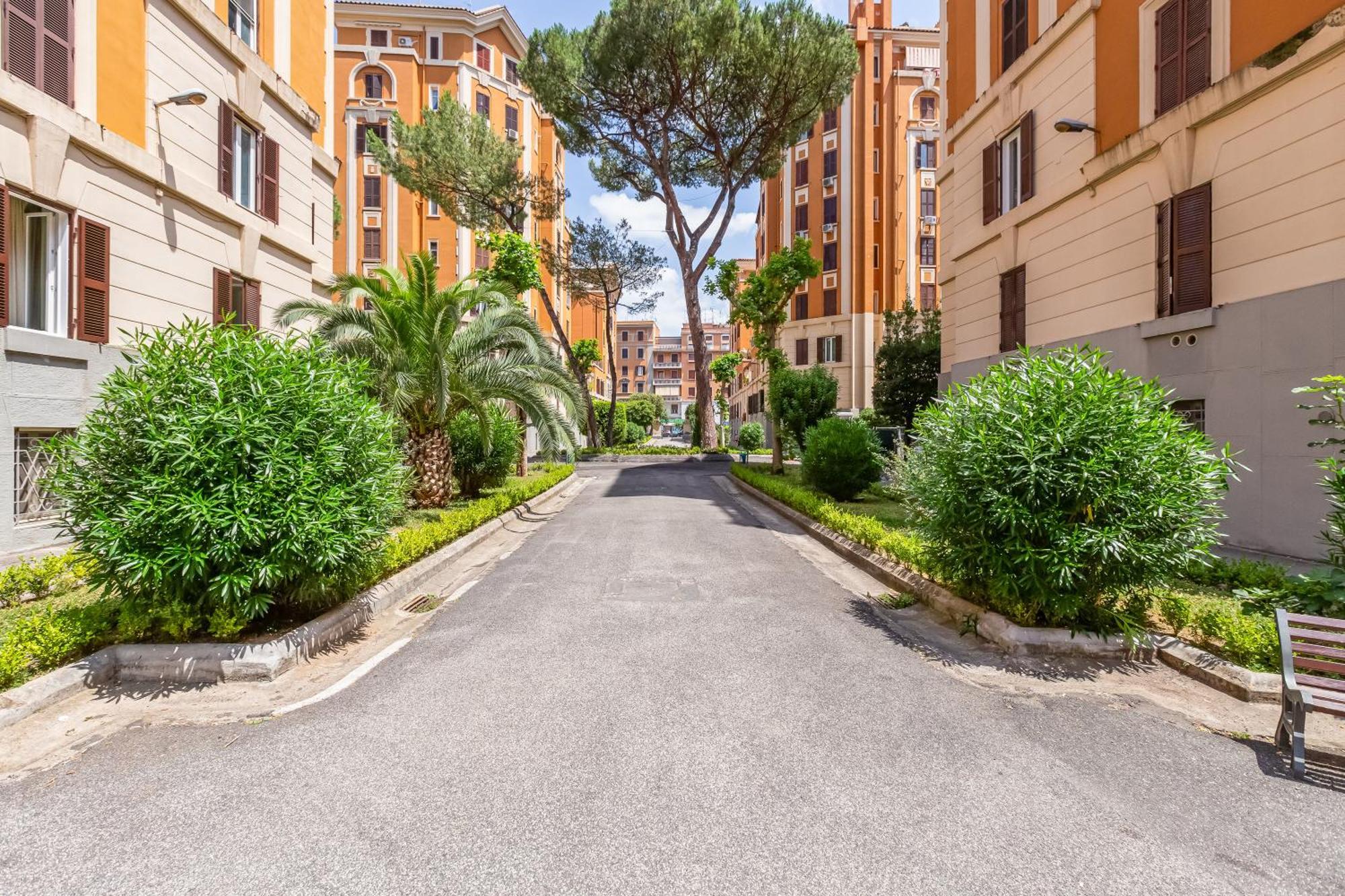 L&l Cozy 2-bdr In San Giovanni District * Roma