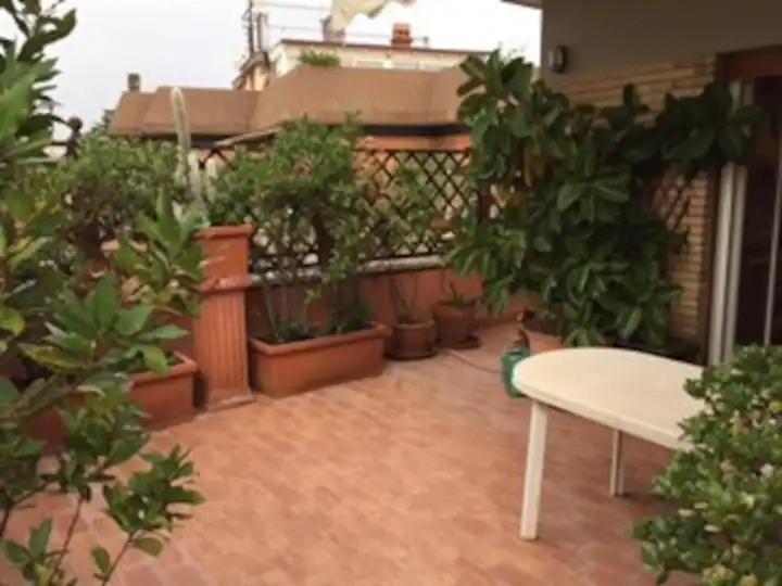 Apartamento Delizioso Attico A Talenti Roma