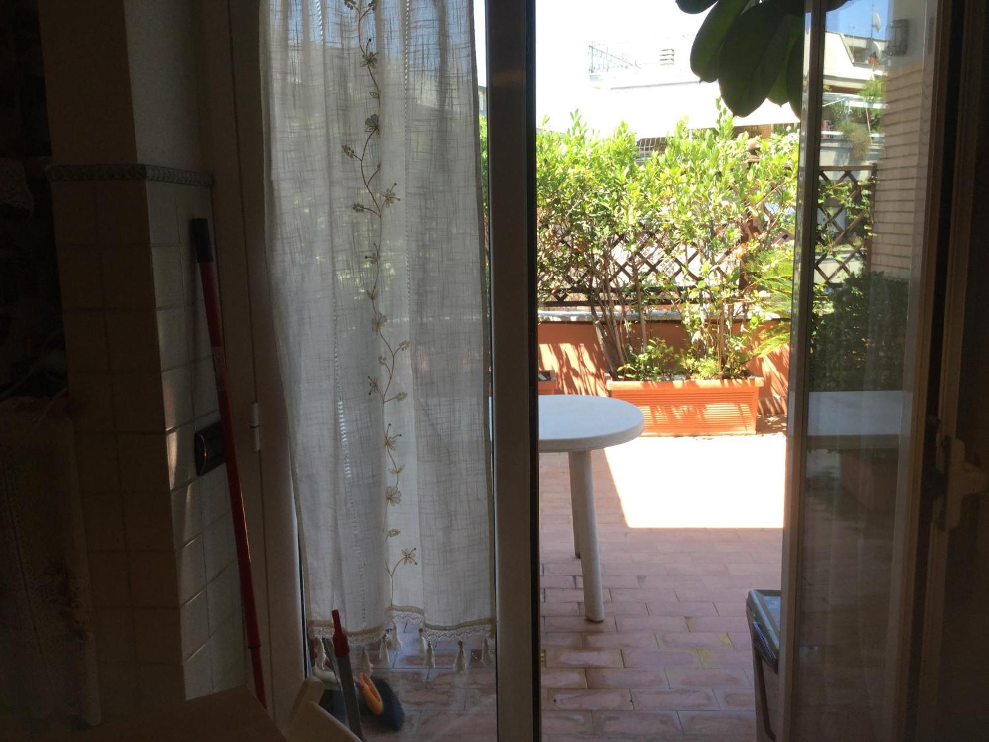 Delizioso Attico A Talenti Apartamento