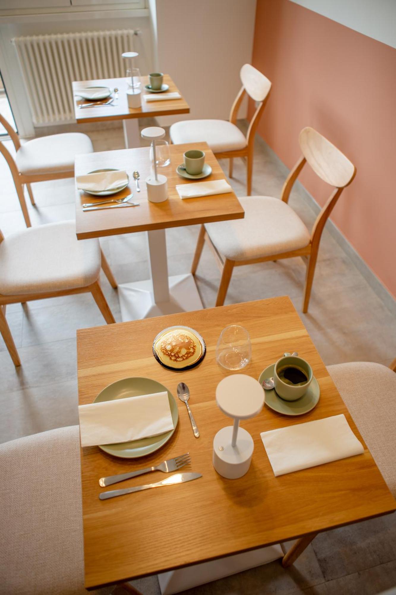 633 Appia Design Roma