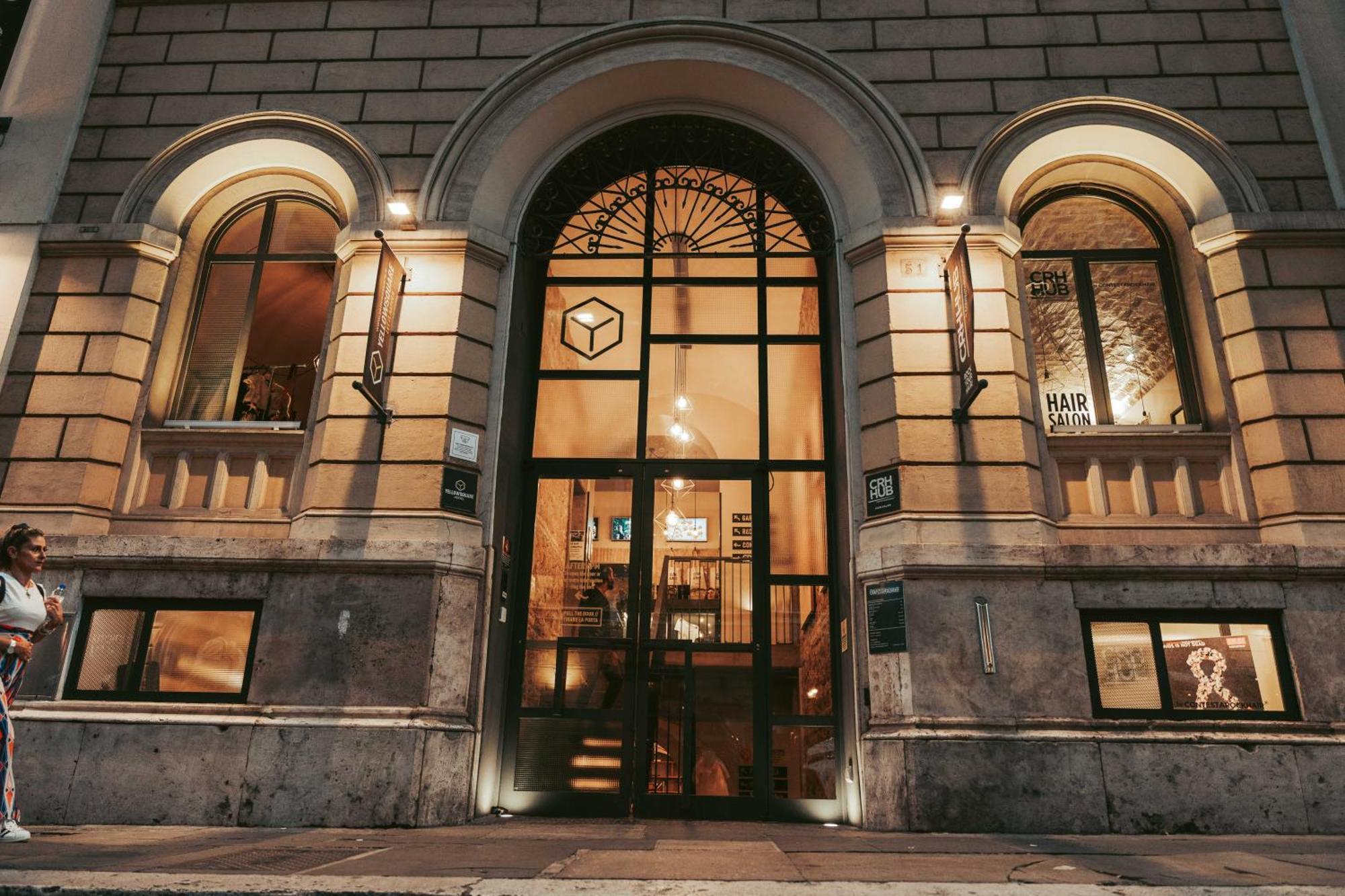 Yellowsquare Albergue