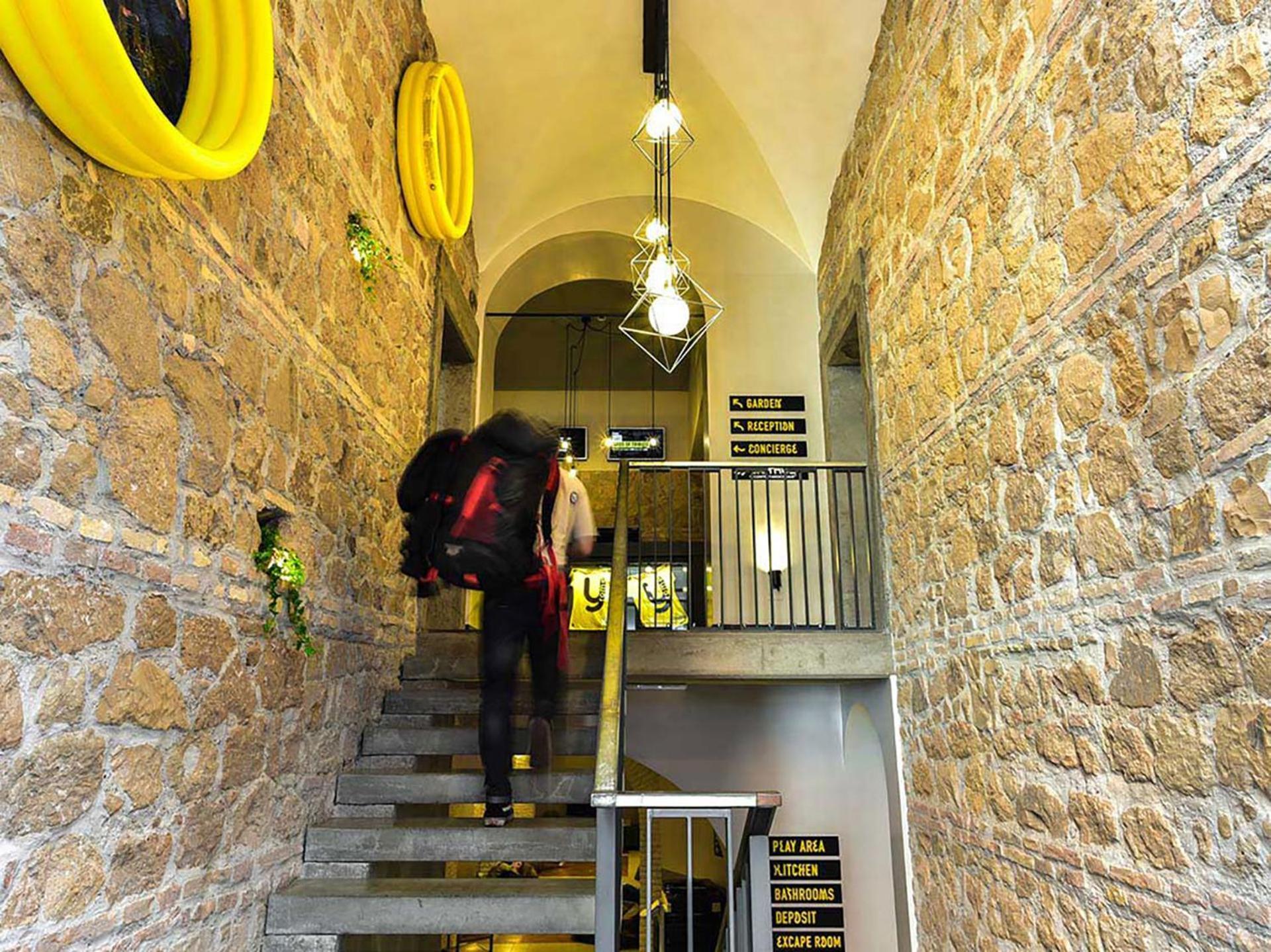 Albergue Yellowsquare *