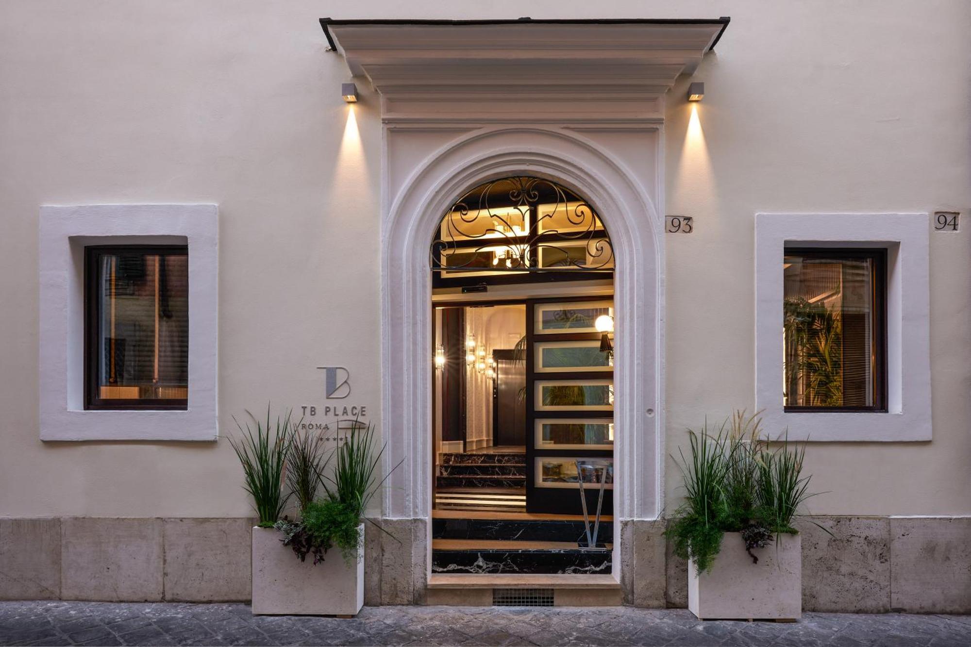 Tb Place Hotel
