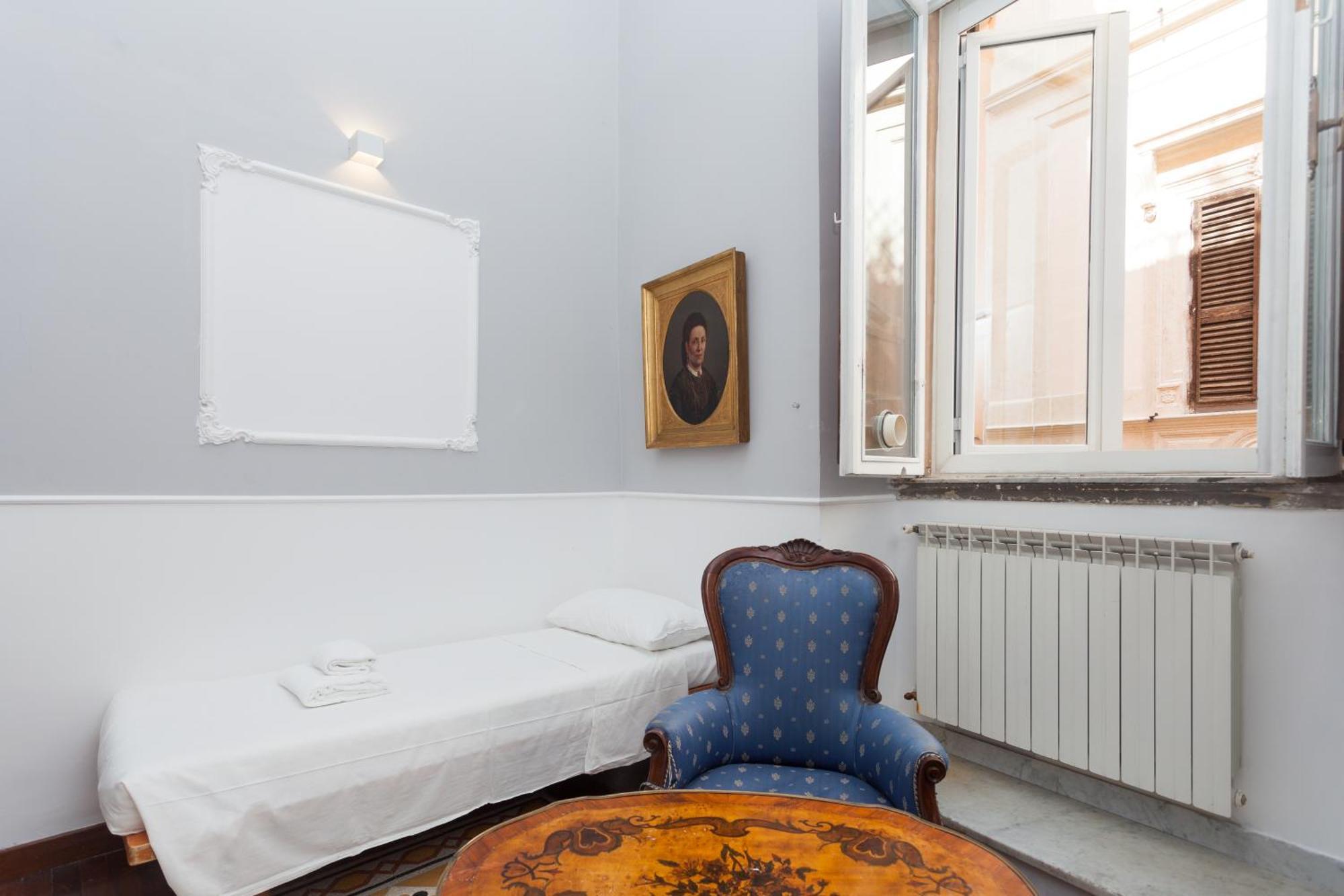 Palazzo Del Duca Piazza Navona Gjestgiverier