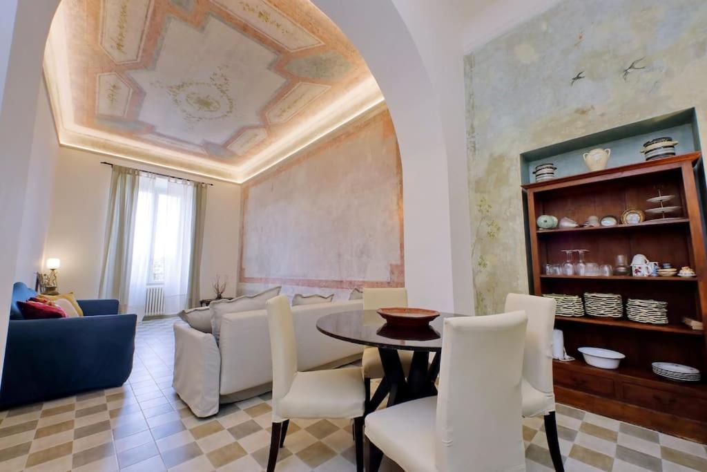 Bright Flat With Wonderful Views In The Centre Roma