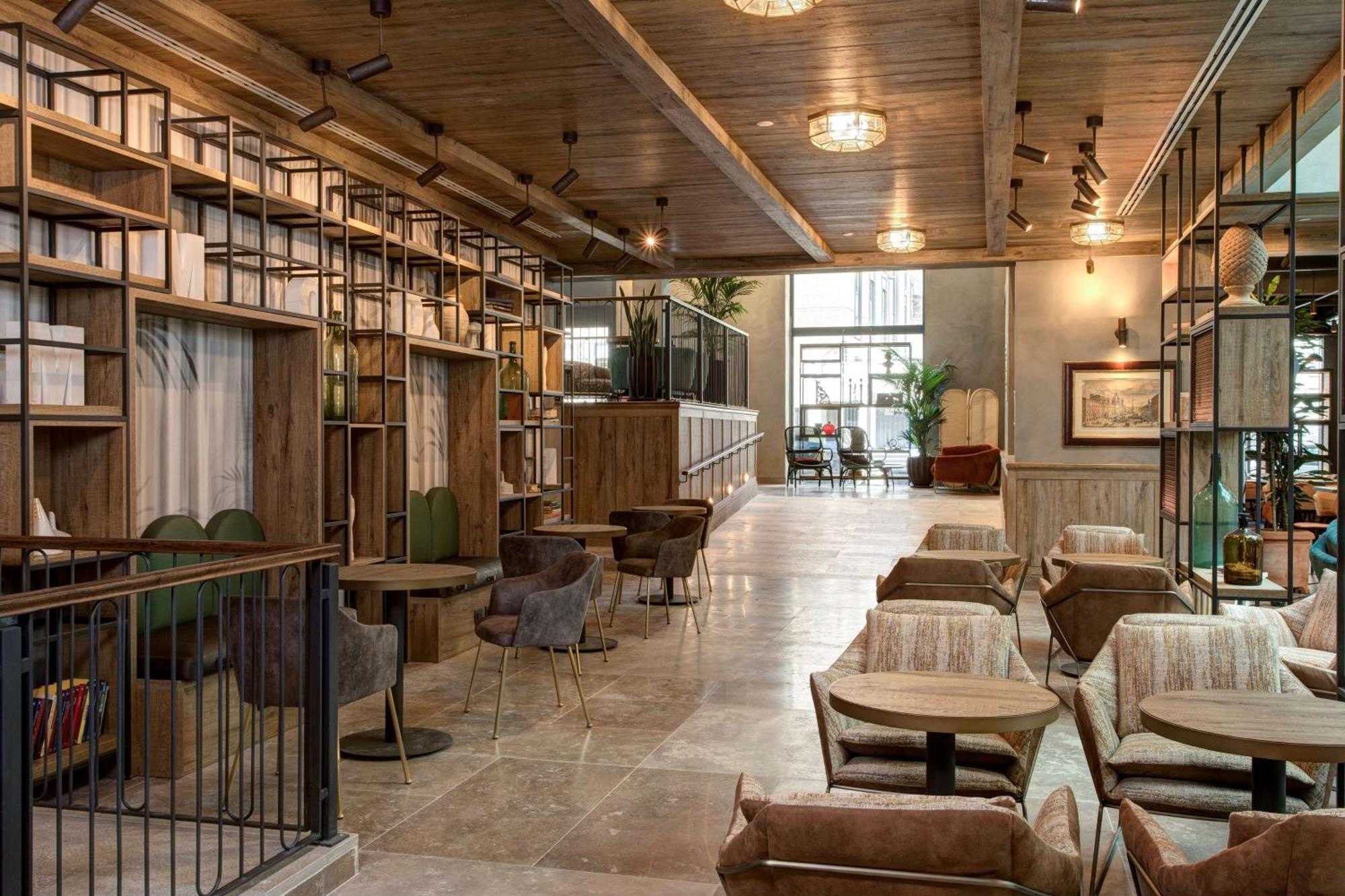Doubletree By Hilton Monti 4* Roma
