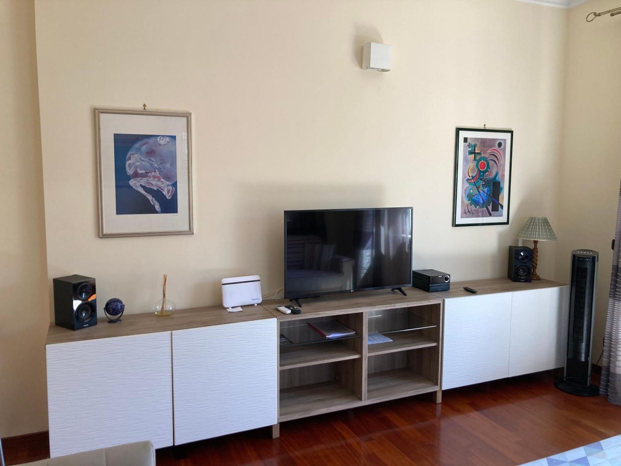 Delizioso Attico A Talenti Roma