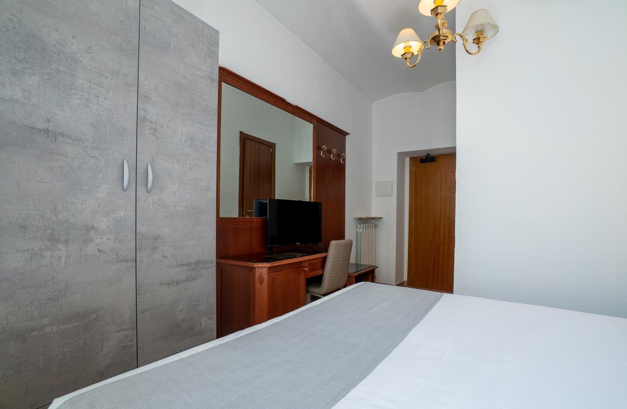 Hotel Gabriella 3*