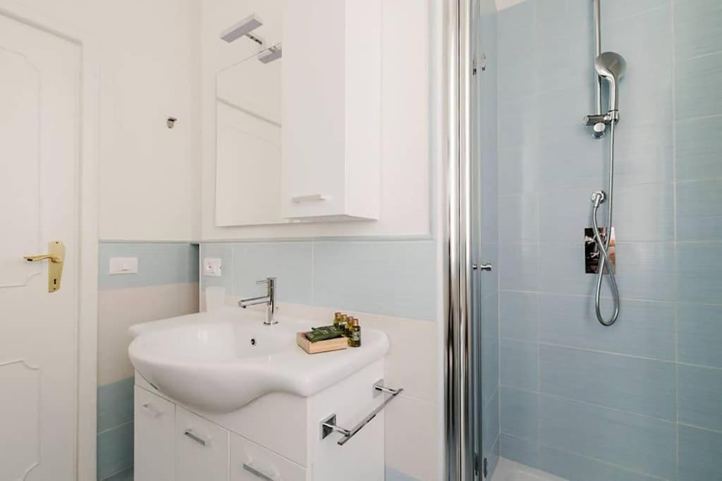 Apartment Hostme Piazza Di Spagna Apartament Rom