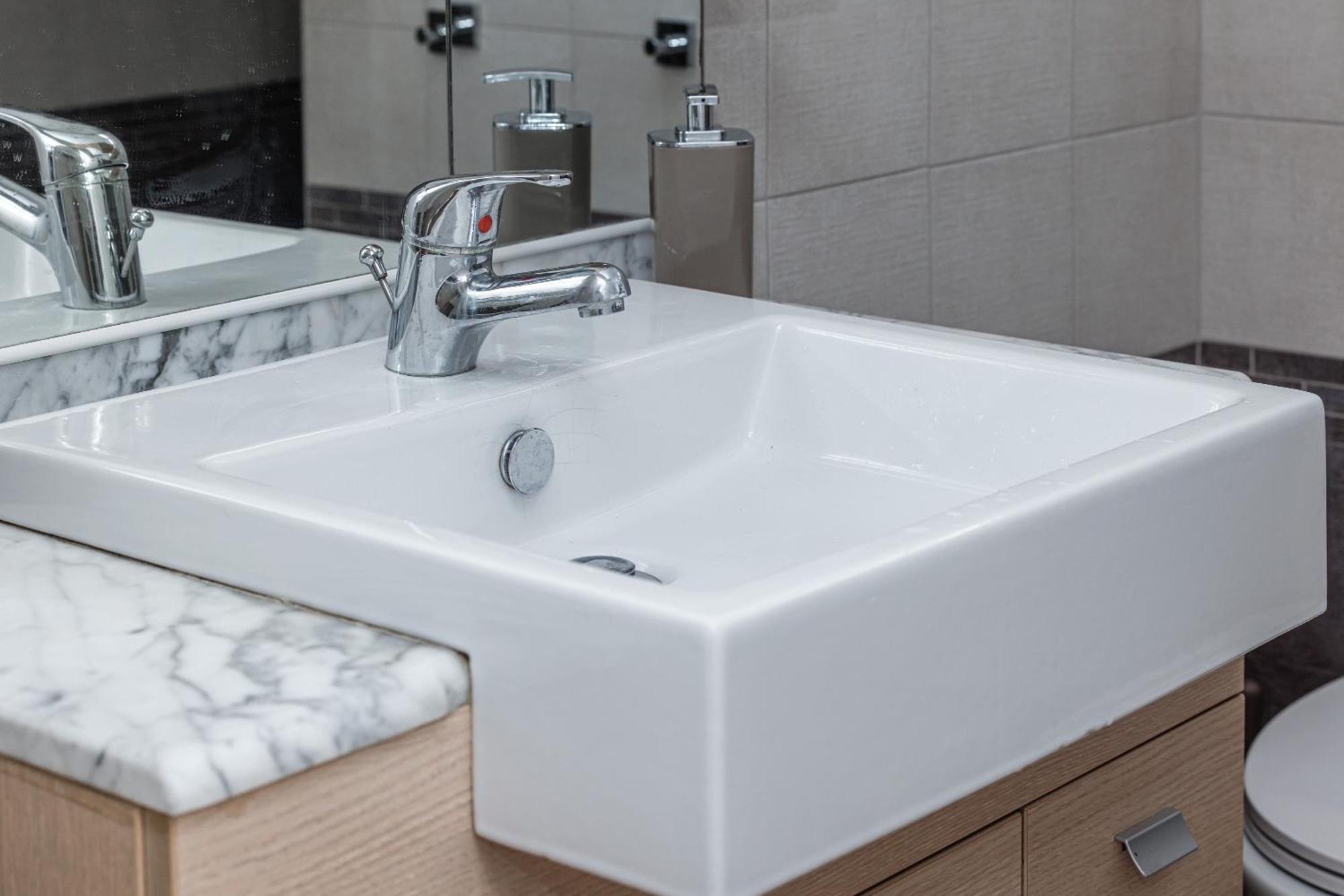 Casetta Ginevra - Close To Metro C Apartment *