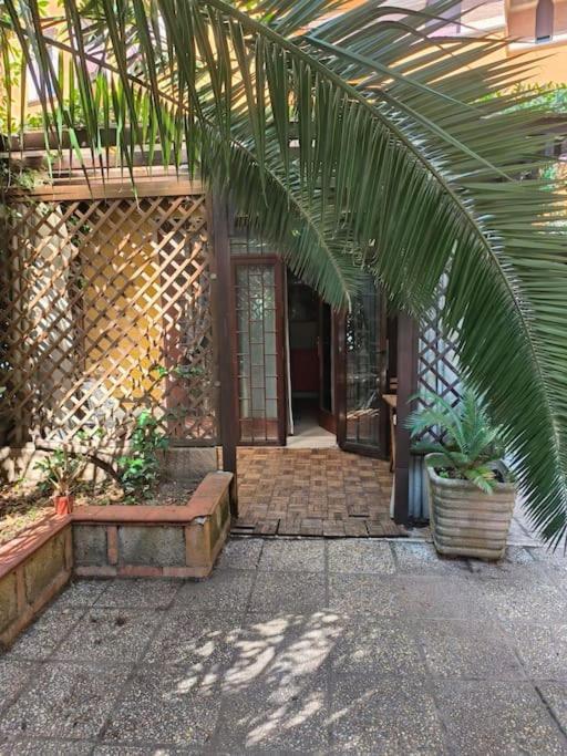 Apartamento Dependance In Private Garden Id29923 Roma
