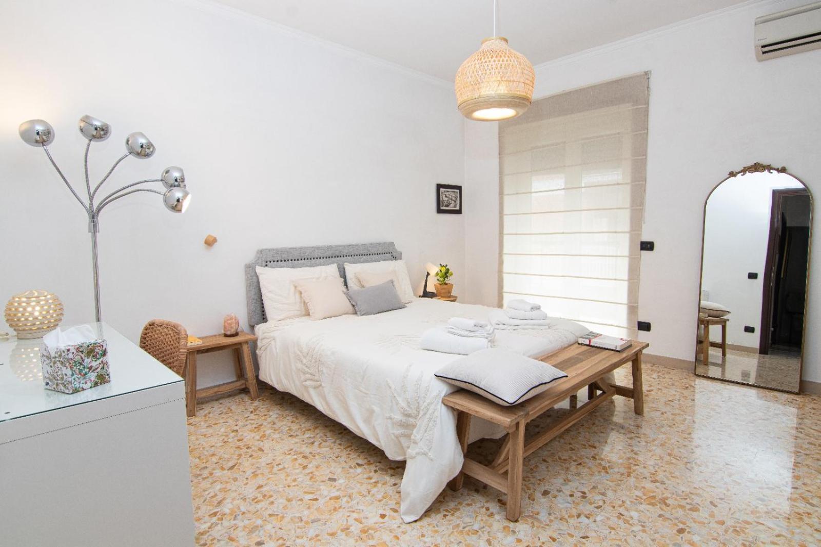 Mia Ginger, Stazione Trastevere Vicinanze * Roma
